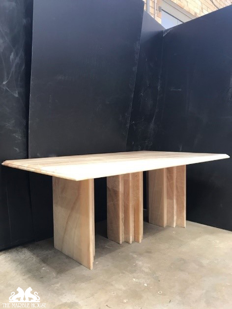 Onyx Table
